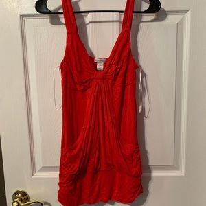 Red body central tank top size large